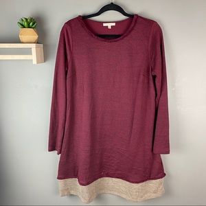 Skies are blue burgundy long‎ sleeve tunic size med